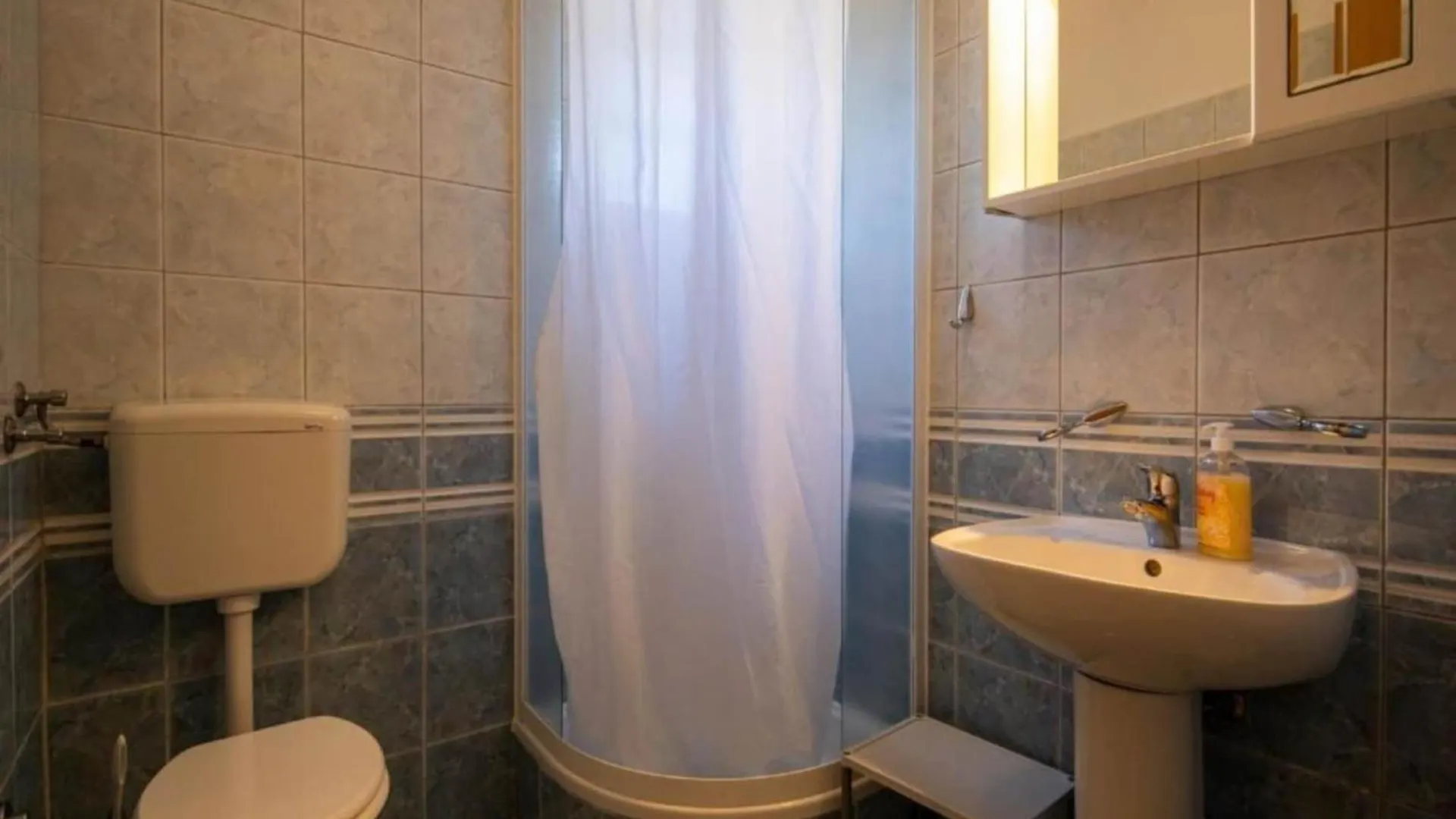 Apartments Torina Pa Man - One Bedroom Apartment With A Sea View A1 Pašman